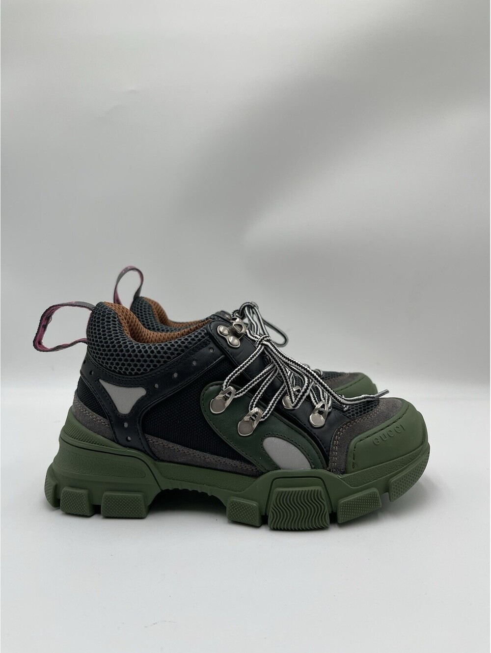 Women’s Gucci Flashtrek sneakers in green low Top Lace Up Sneakers Size 34.5